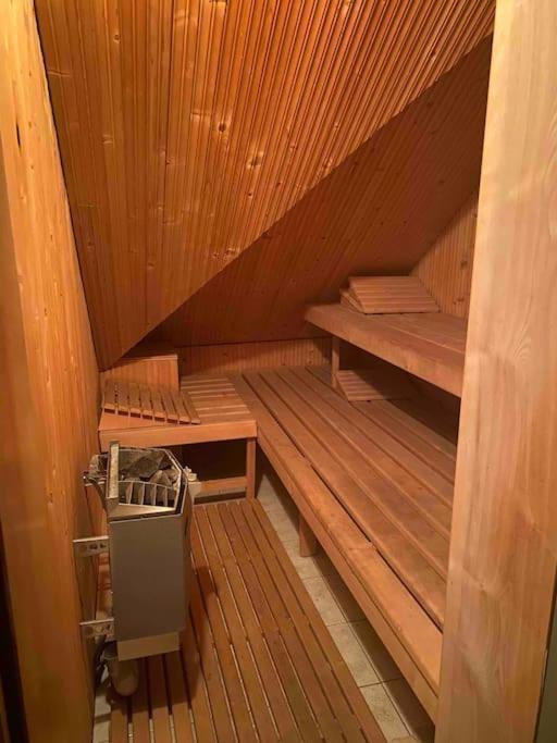 Rooftop 180M2 Loft With Private Sauna, 布拉迪斯拉发 外观 照片